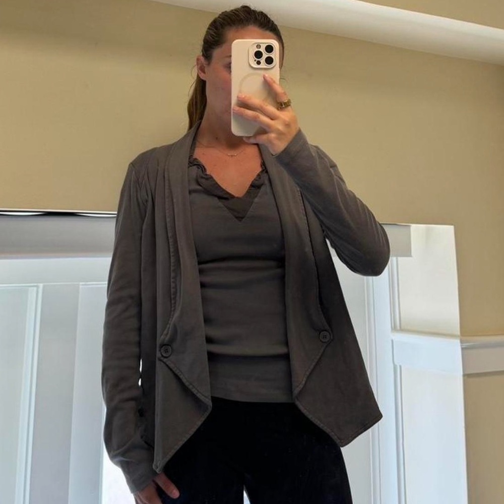 Three Dots Grey 2 Piece Set Cardigan and Ruffle V-Neck Top Made in USA Charcoal